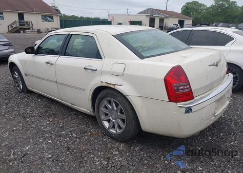2005 Chrysler 300C z USA, uszkodzony, nr VIN 2C3JA63H75H659593